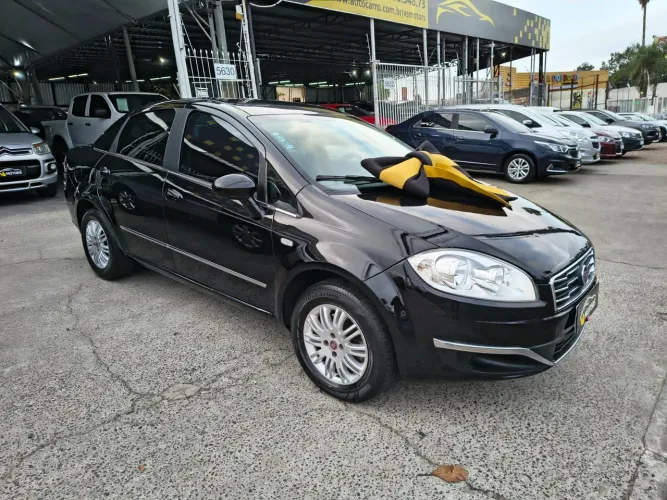 Fiat Linea Essence 1.8 Flex 16V 4P 2016