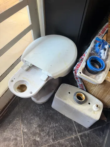 Vaso sanitário com caixa acoplada