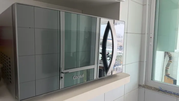 Micro-ondas Consul Espelhado 20L 220V | Pouquíssimo uso