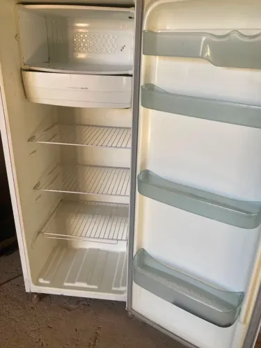 Geladeira usada em bom estado