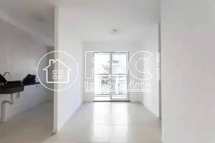 Excelente oportunidade para morar ou investir! Imóvel à venda com 45 m², 2 quartos, no And