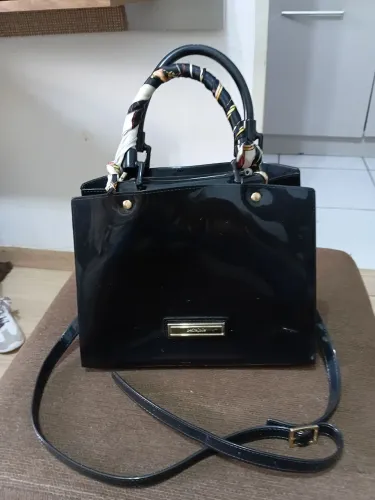 Vendo bolsa petite Jolie cor preta
