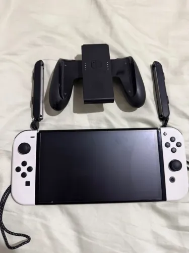 Nintendo switch Oled com 5 jogos