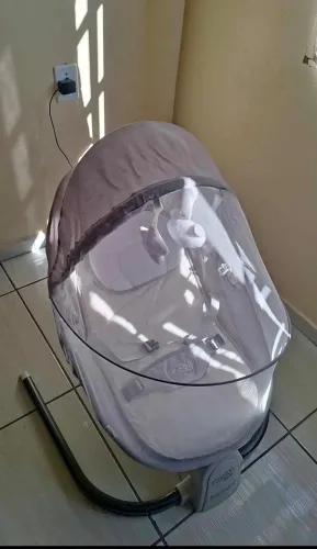 Cadeirinha de balanço automática 