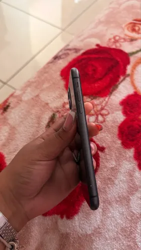 iPhone 11 seminovo