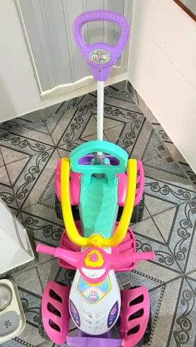 Quadriciclo Infantil a Pedal Branco e Rosa - Maral