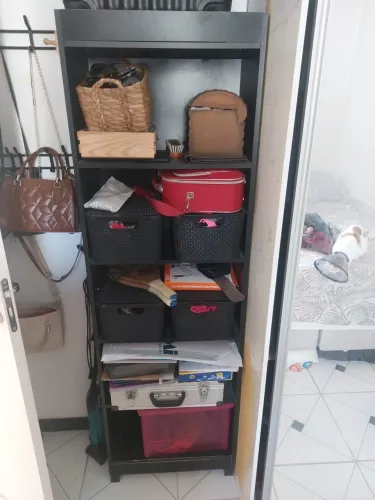 Estante preta