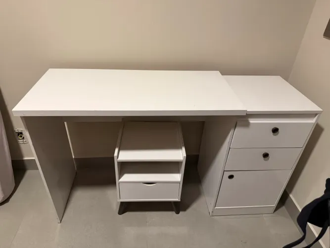 ESCRIVANINHA + MESA DE CABECEIRA