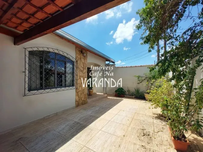 Casa com 3 dormitórios à venda, 192 m² por R$ 680.000 - Jardim Novo Mundo - Valinhos/SP