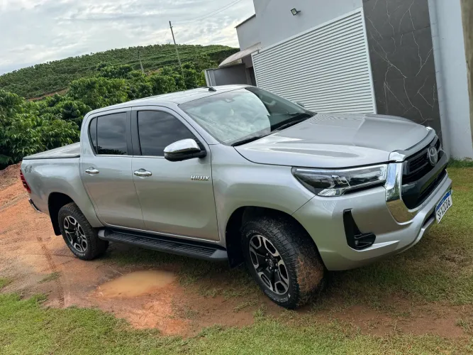 Toyota Hilux CD SRX 4X4 2.8 TDI 16V Diesel Aut. 2023