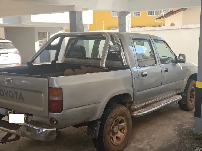 Toyota Hilux CD SR 4X4 3.0 8V 90cv Diesel 2002