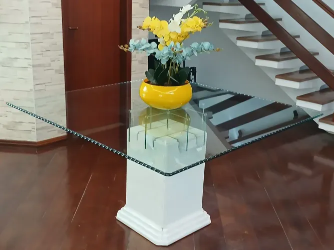 Mesa de Vidro 1,40 x 1,40 - Elegante e Perfeita para Reunir a Família