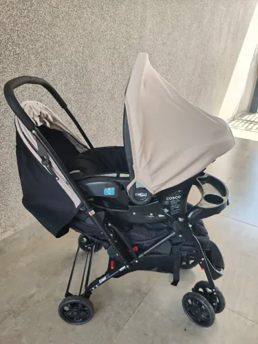 Carrinho de bebê+ Bebê conforto 