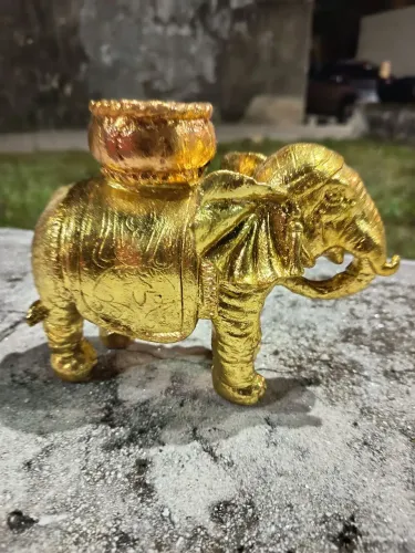 Elefante com porta vela