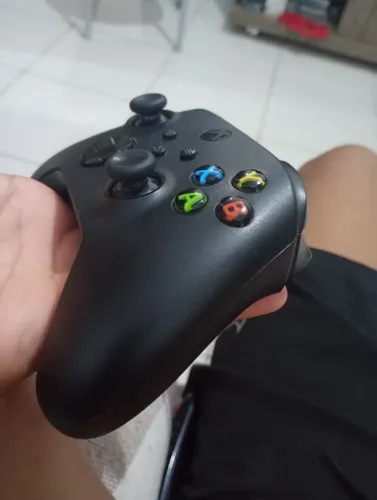 Controle de Xbox semi novo
