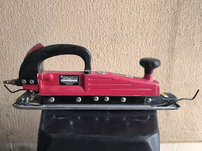 lixadeira/plaina pneumática de linha reta de pistão duplo Chicago Pneumatic CP7268