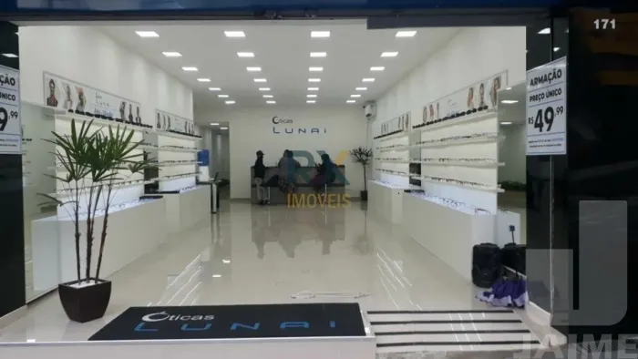 Ponto Comercial para venda com renda, na melhor localização da Lapa, com 3 banheiros e 150