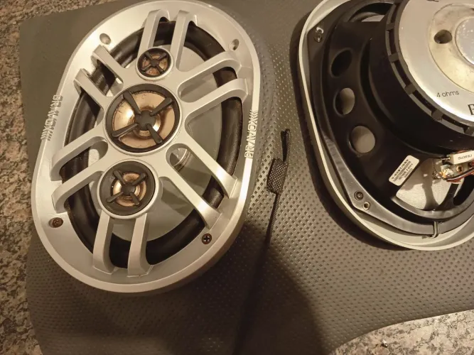Caixa de som, auto falante 6x9 bravox, subwoofer painner 12 polegadas, etc