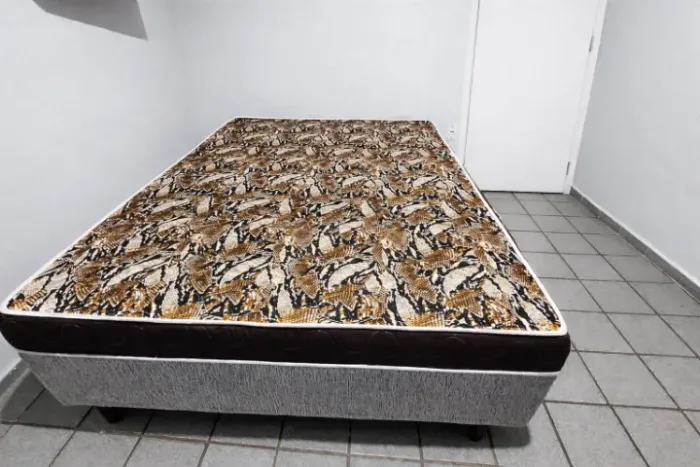Cama de Casal (Box) - SEMINOVA
