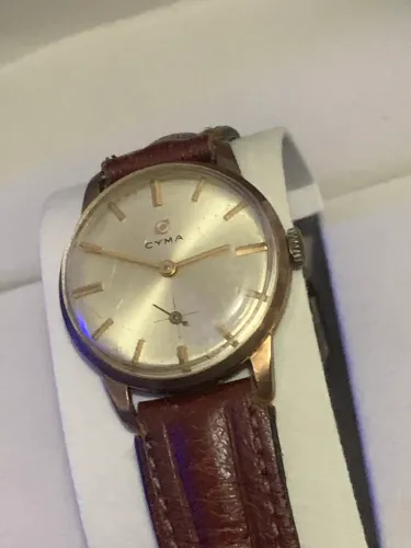 Relógio suíço Cyma vintage