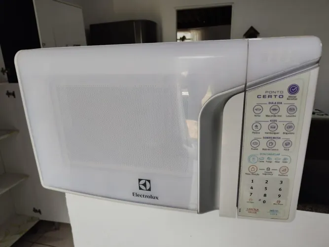 Microondas Electrolux 31 litros funcionando perfeitamente ((ENTREGO GRATIS))