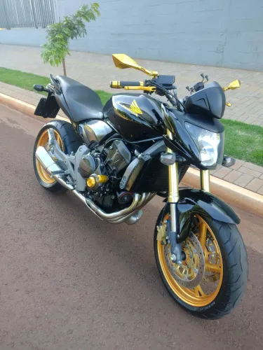 Hornet 600F