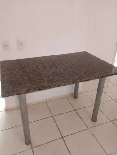Mesa de mármore