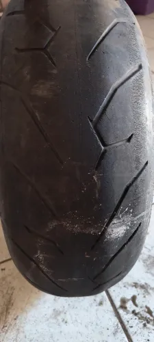 Pneu 200/50/17 