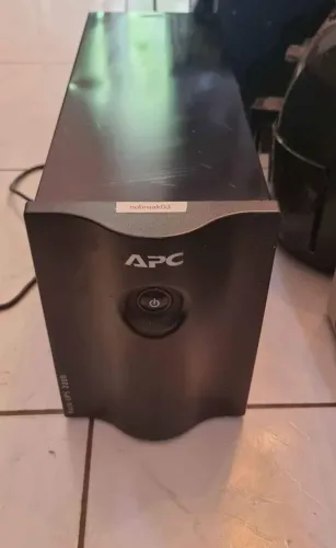 Nobreak APC Back-UPS 2200VA Senoidal Puro com Baterias Novas