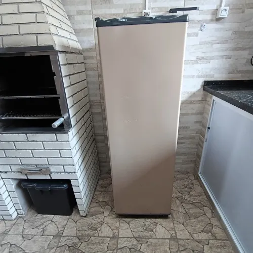 Freezer Consul slim 220v