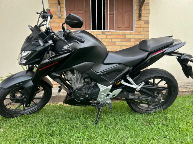 Honda CB 300F Twister CBS 23/24 - Único Dono