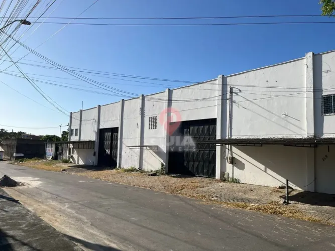 Galpão a 50m BR 116, 1.750m2, Escritório, Estacionamento, R$ 20.000,00 Paupina, Fortaleza