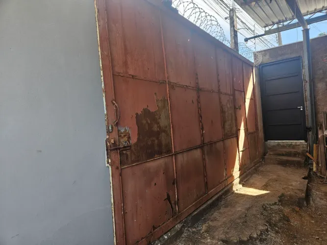 Vendo portão de 5,38m por 2.80m