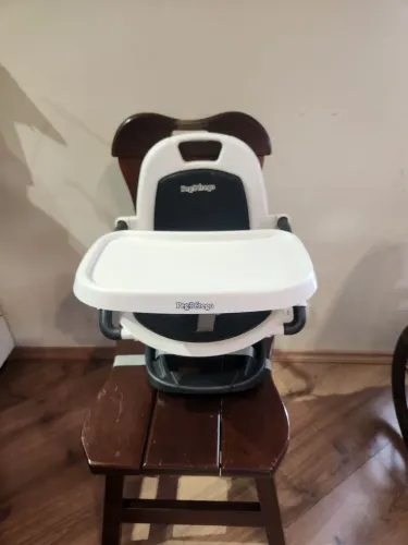Cadeira de Alimentação Portátil Peg Perego Rialto - Booster Elegante e Dobrável