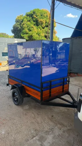 Carretinha com Bau 1,20x2,00 Homologada 