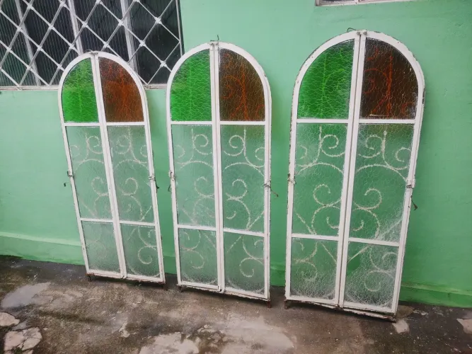 Três janelas capelinha lindas