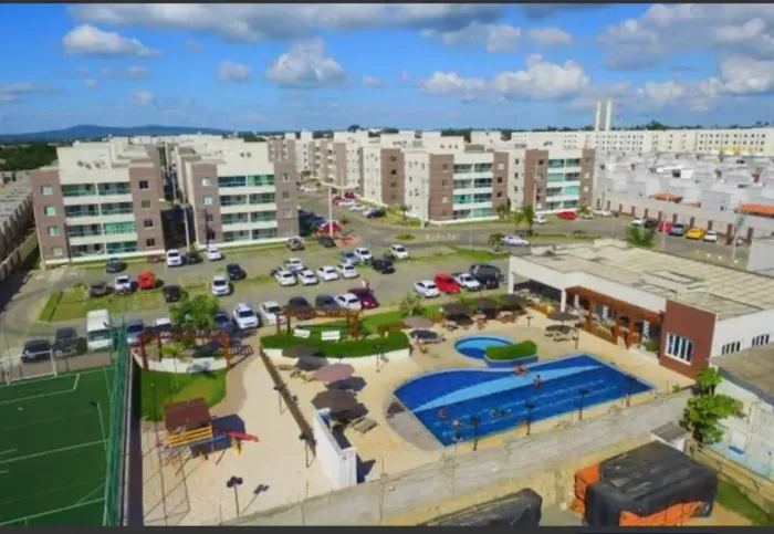 Apartamento 2/4 com Varanda no SIM | Vila de Espanha R$ 250 mil