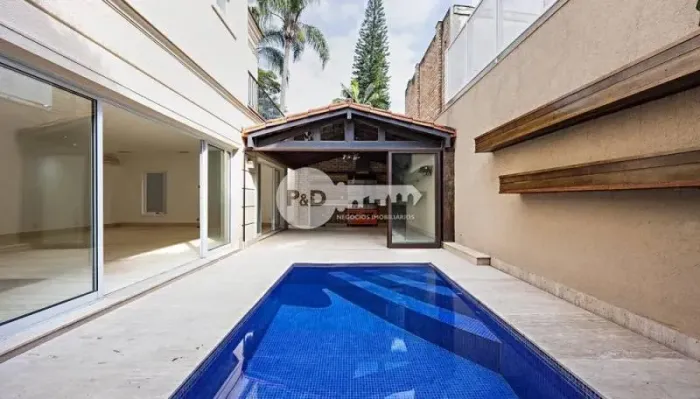Casa de Condomínio no Jardim Europa | 517m² util| 4 Suítes | Exclusividade Absoluta