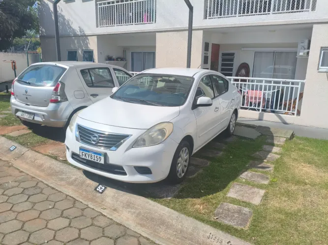 Nissan Versa SV 1.6 16V Flex Fuel 4P Mec. 2014
