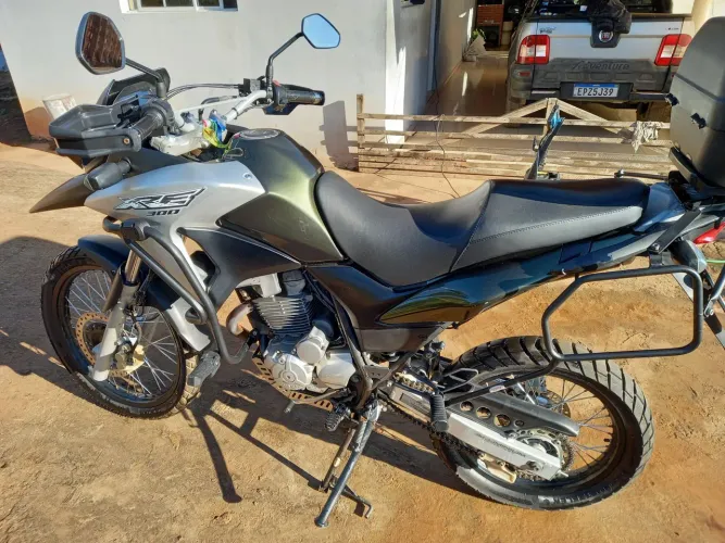 XRE 300 a toda prova
