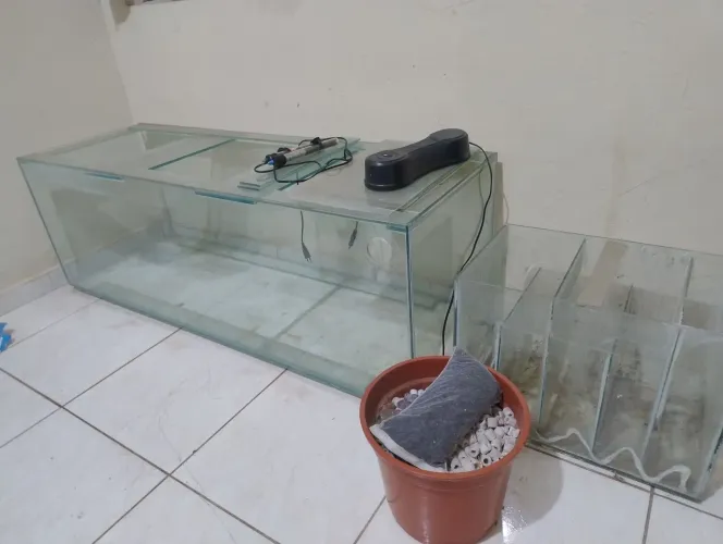Aquário 375 litros com sump, mídias e acessórios. 