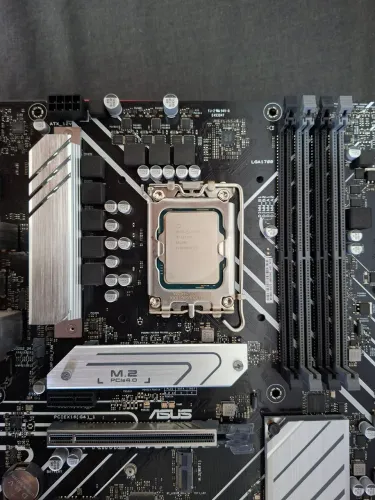 Processador Intel I5 12400F