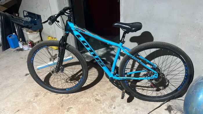 Vendo bike aro 29 semi nova sem detalhes 