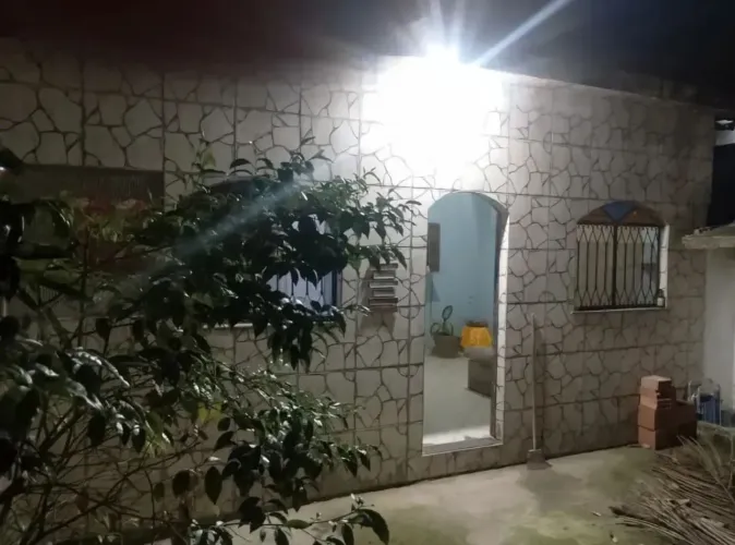 CASA COM 1 QUARTO EM ANCHIETA - ACEITO ENTRADA