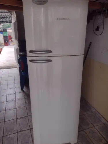 Geladeira Eletrolux 