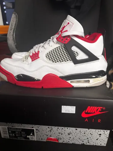 Jordan 4 fire red tamanho 43