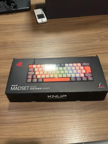 Teclado Mecânico Gamer Knup Madset KP-TE125 60% RGB Switch Blue