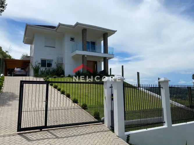Casa em Rua Gentil Bonato - Pórtico - Gramado/RS