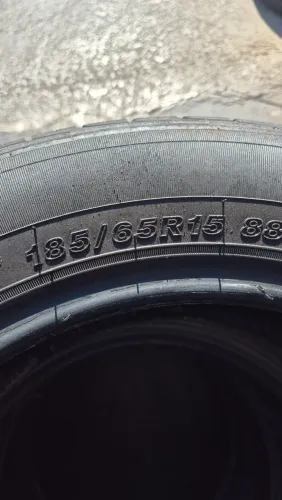 Pneu usado 185x65 R15