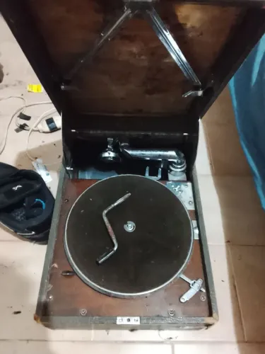 Vendo este grafonola japonesa